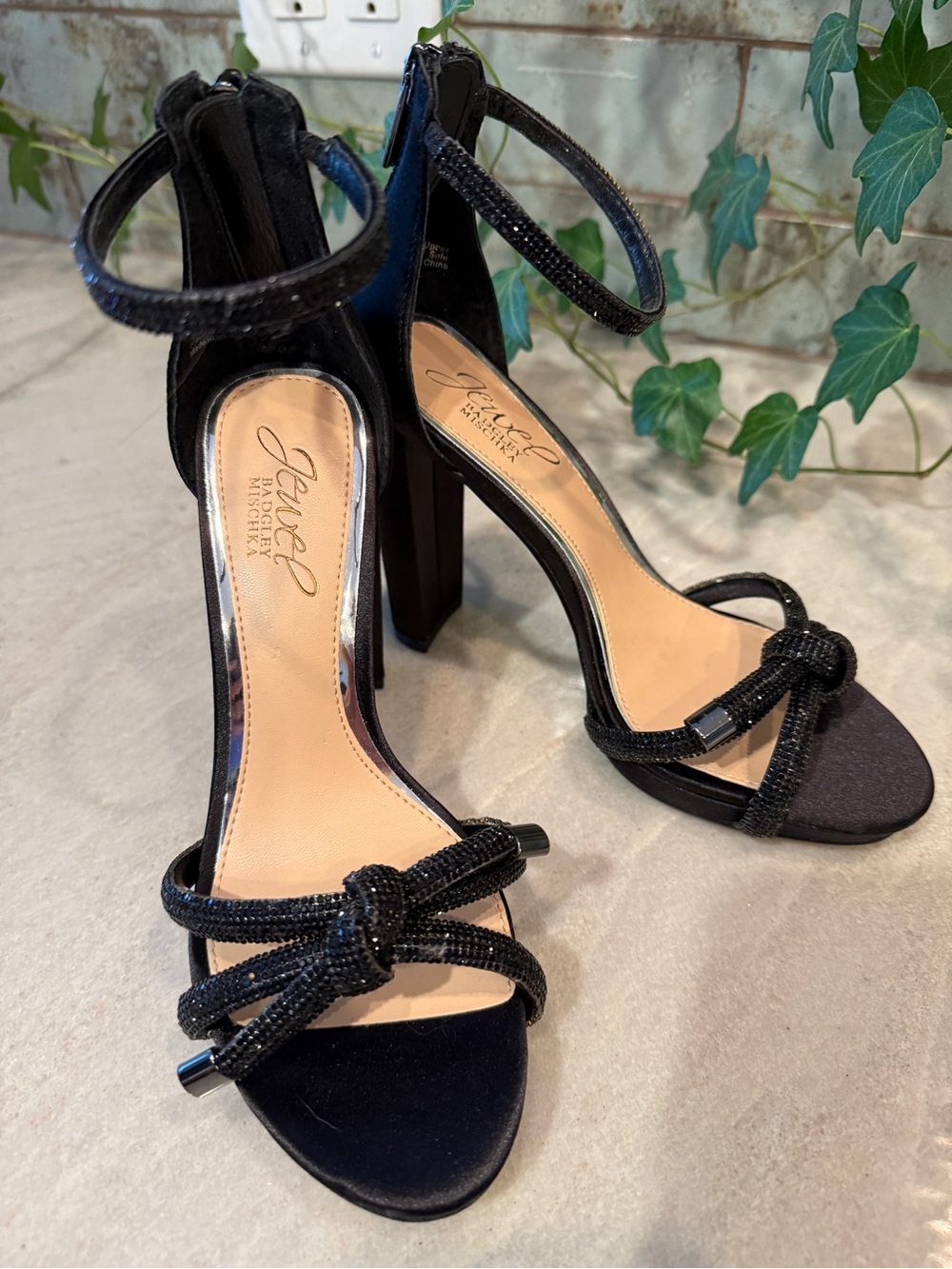 Jewel Badgley Mischka Black Satin Embellished Block Heel Sandals Size 5